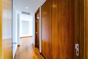 Luxury Mansion On Golf Course - BMG5