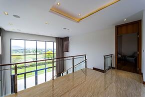 Luxury Mansion On Golf Course - BMG5