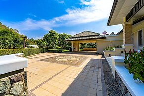 Luxury Mansion On Golf Course - BMG5