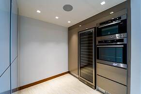 Luxury Mansion On Golf Course - BMG5