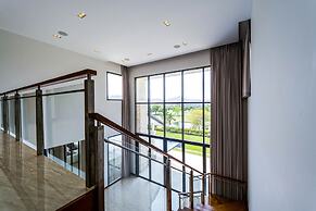 Luxury Mansion On Golf Course - BMG5