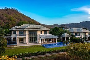 Luxury Mansion On Golf Course - BMG5