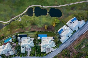 Luxury Mansion On Golf Course - BMG5