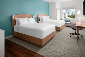 Element Charlotte Uptown