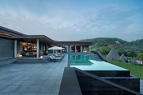 TA’AKTANA, a Luxury Collection Resort & Spa, Labuan Bajo