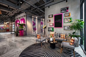 Moxy Bangkok Ratchaprasong