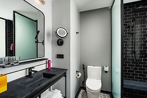 Moxy Bangkok Ratchaprasong