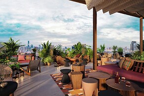 Moxy Bangkok Ratchaprasong