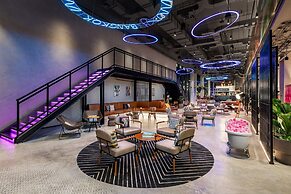 Moxy Bangkok Ratchaprasong