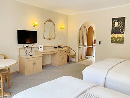 COUNTRY PLAZA HALLS GAP