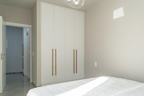 Nisimos Modern Apartment