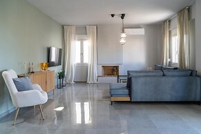 Nisimos Modern Apartment