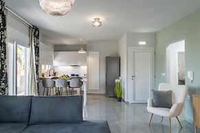 Nisimos Modern Apartment