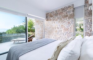 Varko - Hermes in Lefkada