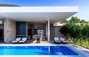 Varko - Hermes in Lefkada