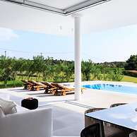 Varko - Apollo in Lefkada