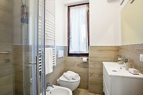 Lake View Terrace Over The Borromean Isla