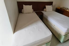 OYO 93512 Umbuy Homestay NearKetupat Kandangan Haji Irus