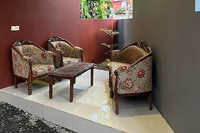 Super OYO 93514 Rubina Syariah Hotel