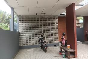 Super OYO 93514 Rubina Syariah Hotel