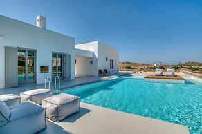 Lil Paros Luxury suites