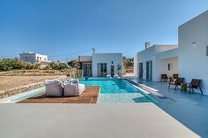 Lil Paros Luxury suites