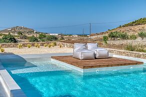 Lil Paros Luxury suites