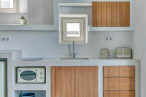 Lil Paros Luxury suites