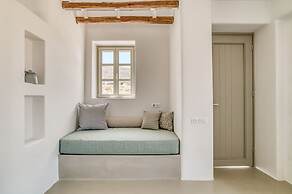 Lil Paros Luxury suites