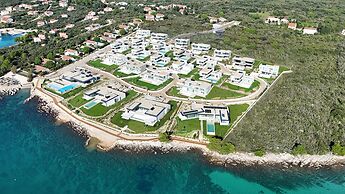 LIOQA Resort