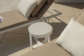 LIOQA Resort