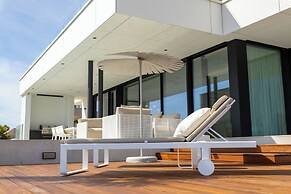 LIOQA Resort