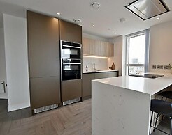 Top Floor 3-bed Penthouse in Manchester