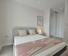 Top Floor 3-bed Penthouse in Manchester