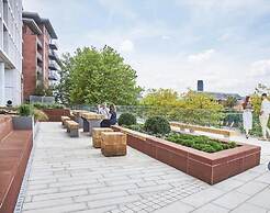 Top Floor 3-bed Penthouse in Manchester
