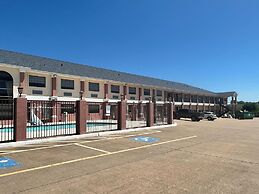 Studio 6 Suites Brenham, TX