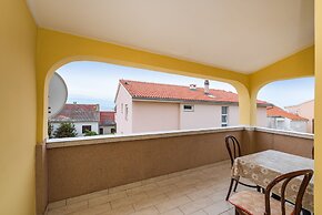 Nice Apartment Silvia 4 for 3 Persons