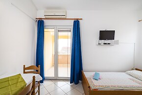 Nice Apartment Silvia 4 for 3 Persons