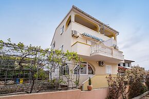 Nice Apartment Silvia 3 for 3 Persons