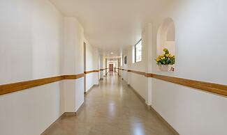 Treebo Sadhoo Heritage