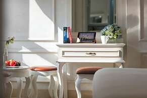 Toan Thang Hotel by Bay Luxury