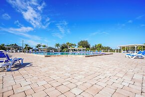 Sebring Retreat w/ Direct Golf Course Access!