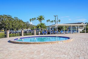 Sebring Retreat w/ Direct Golf Course Access!