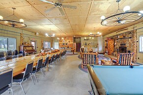 Serene Deborgia Hideaway: Hiking & Fishing Nearby