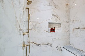 Historic Charnwood Guest House- 1 Mile to Downtown