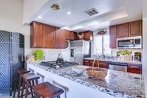 Palm Desert Condo w/ Patio & Golf Course Views!