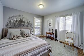 Near Hiking & Fishing: Munds Park Cabin w/ Deck