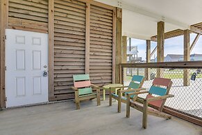 Crystal Beach Home w/ Covered Patio: Pets Welcome!