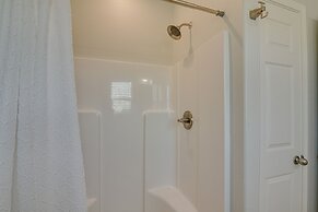 Crystal Beach Home w/ Covered Patio: Pets Welcome!