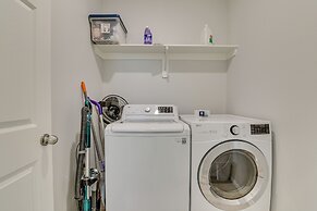 Crystal Beach Home w/ Covered Patio: Pets Welcome!